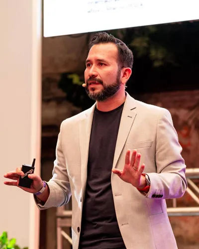 Alberto Esparza