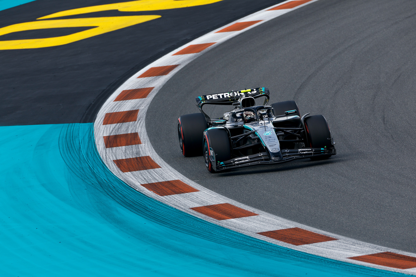 An F1 race car.