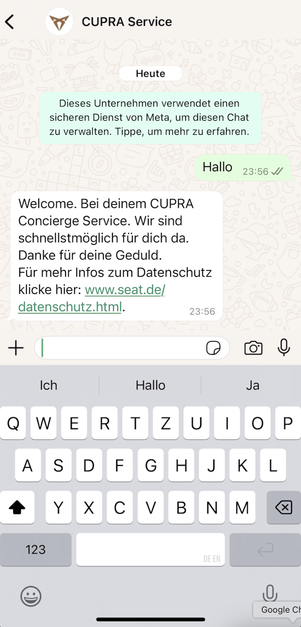 WhatsApp पर CUPRA के साथ चैट का स्क्रीनशॉट.