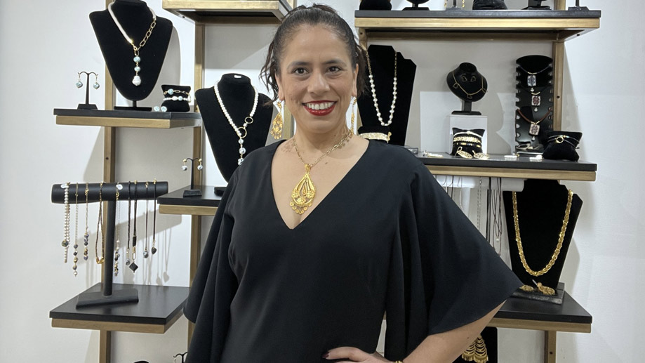 Owner Verónica Guevara.