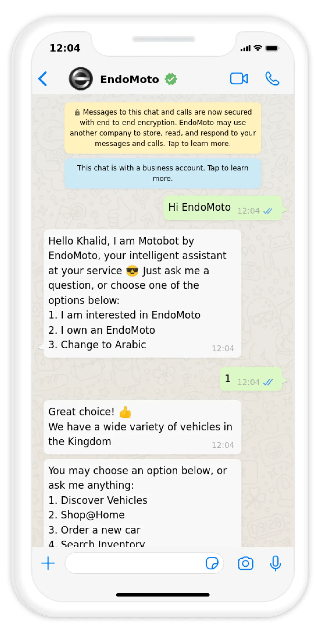 कस्टमर WhatsApp चैट का इस्तेमाल करके EndoMoto से नई कार खरीदना चाहता है