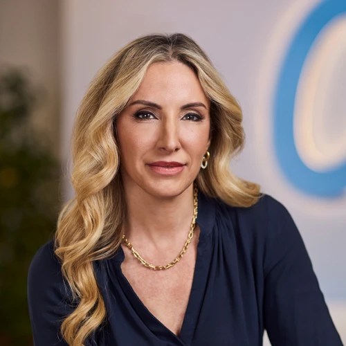 Headshot of Derya Matras